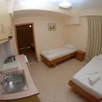Nikos And Hotel 3*