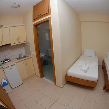 Nikos And Hotel Sarande