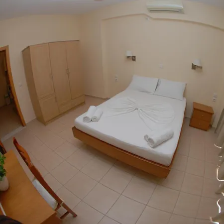Hotel Nikos And