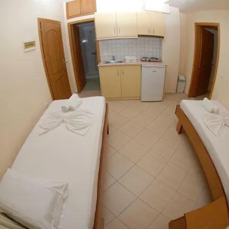 Nikos And Hotel Sarandë