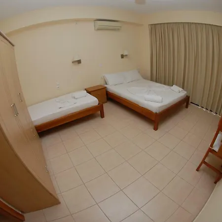 Hotel Nikos And Sarandë